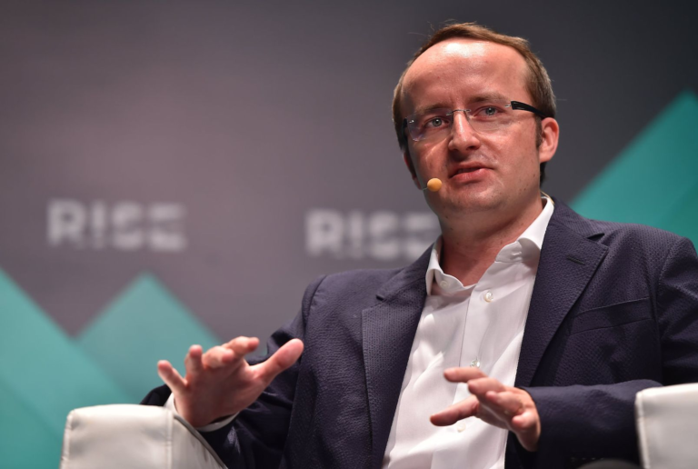 مؤسس موقع Crypto.com يشتري موقع ai.com مقابل مبلغ قياسي قدره 70 مليون دولار: فايننشال تايمز